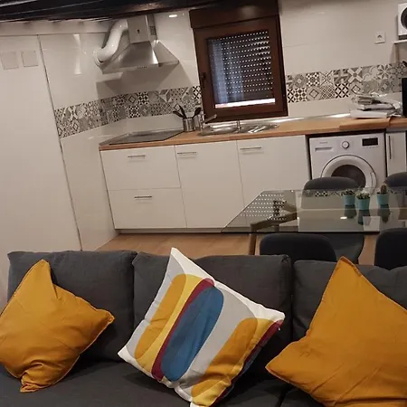 Aptos Cama Del Rey 2 * Santander