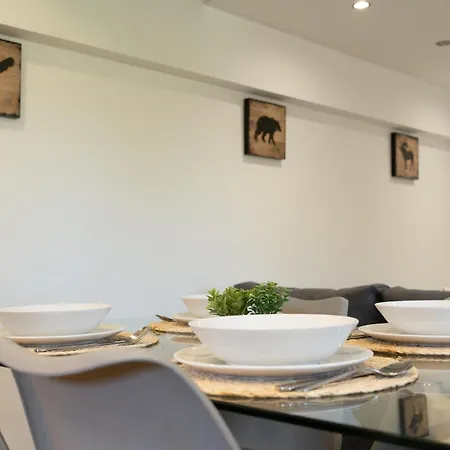 Aptos Cama Del Rey 2 * Santander