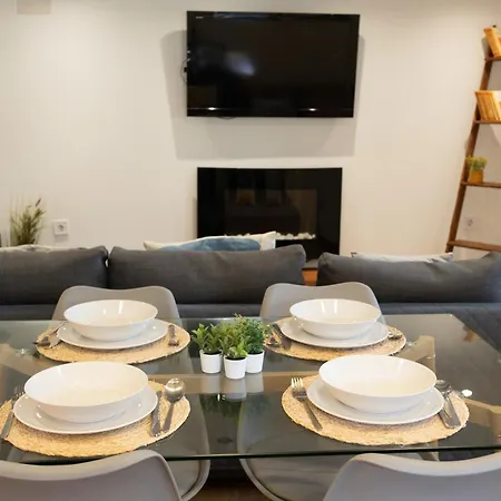 Aptos Cama Del Rey 2 * Santander