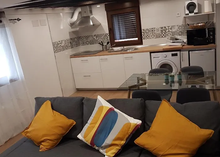 Aptos Cama Del Rey 2 * Santander