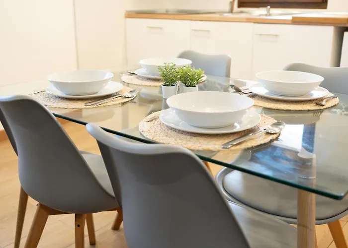 Aptos Cama Del Rey 2 *