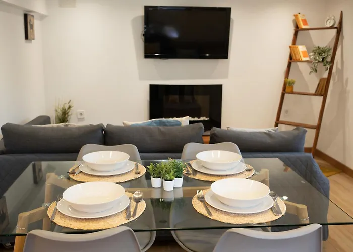 Aptos Cama Del Rey 2 * Santander