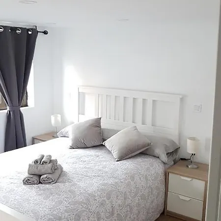 Apartament Aptos Cama Del Rey 2